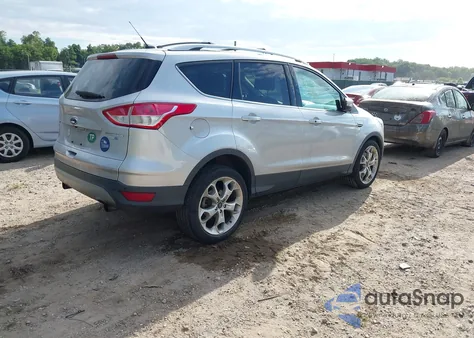 2013 Ford Escape Titanium z USA, uszkodzony, nr VIN 1FMCU9J97DUC42250